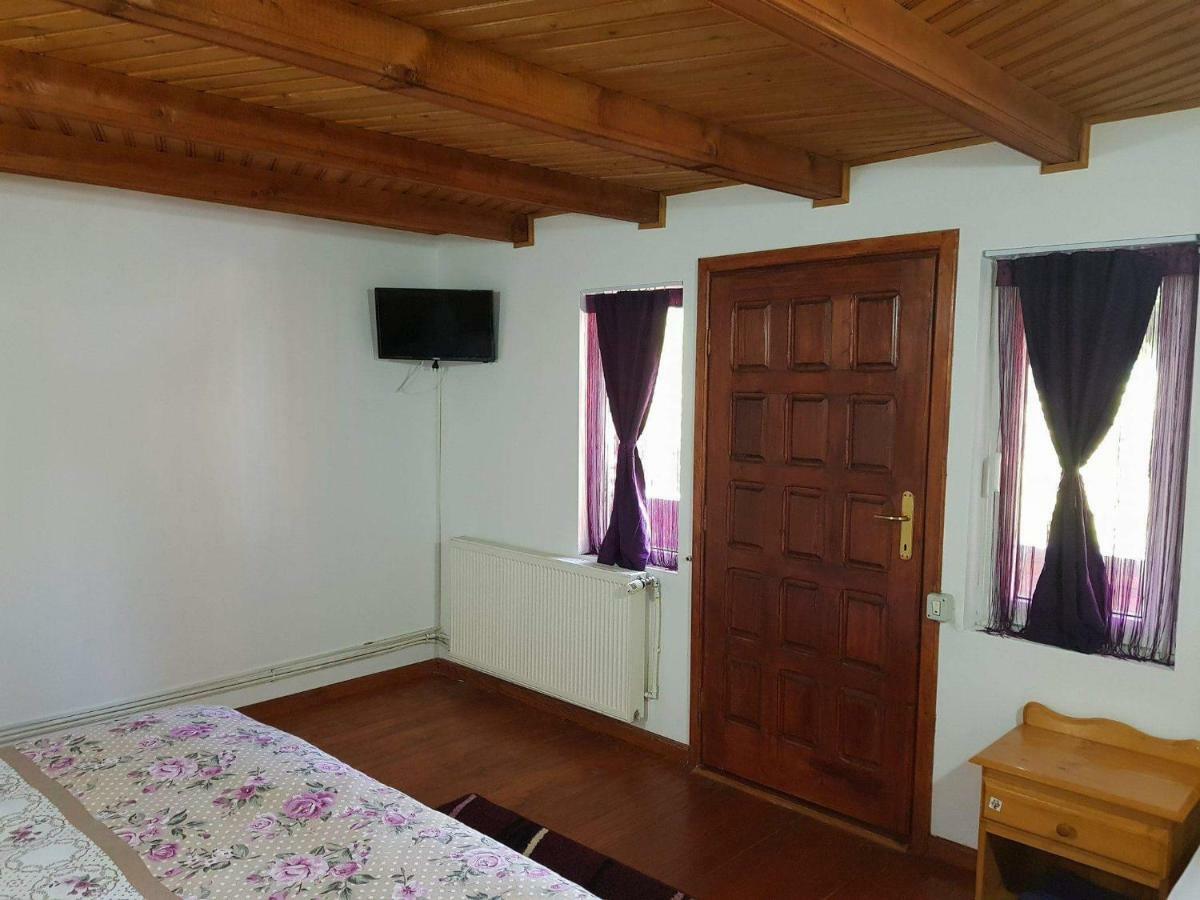 Casa COLT DE RAI Brezoi Exterior foto
